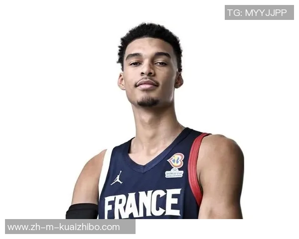 文班亚马亲临北京队训练馆投篮练习引发球迷热议